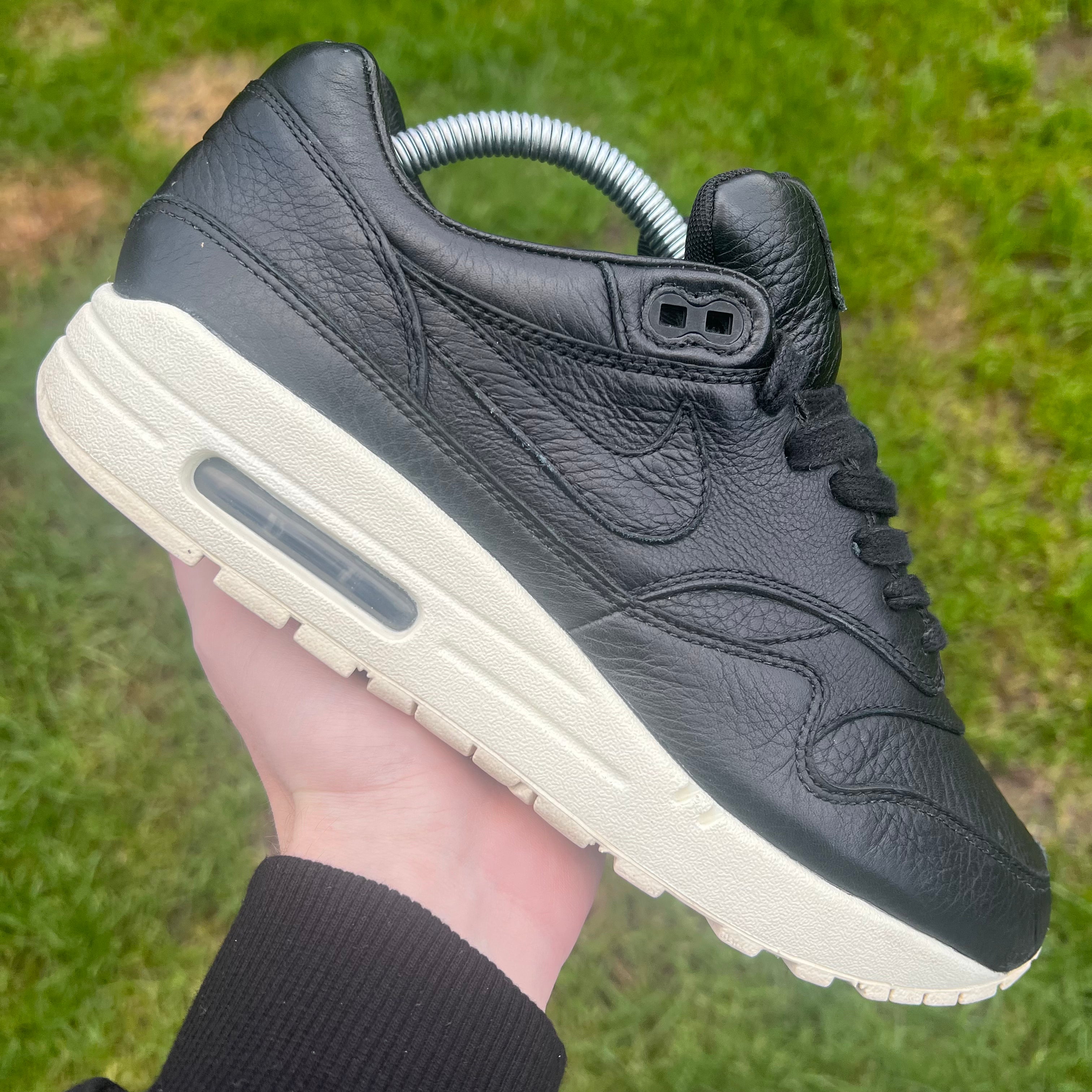 Air max 1 online black leather