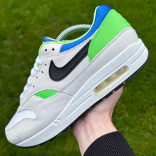 Load image into Gallery viewer, Nike Air Max 1 DNA Scream Green (UK8.5)
