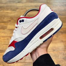 Load image into Gallery viewer, Nike Air Max 1 USA (UK8.5)
