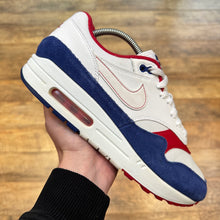 Load image into Gallery viewer, Nike Air Max 1 USA (UK8.5)
