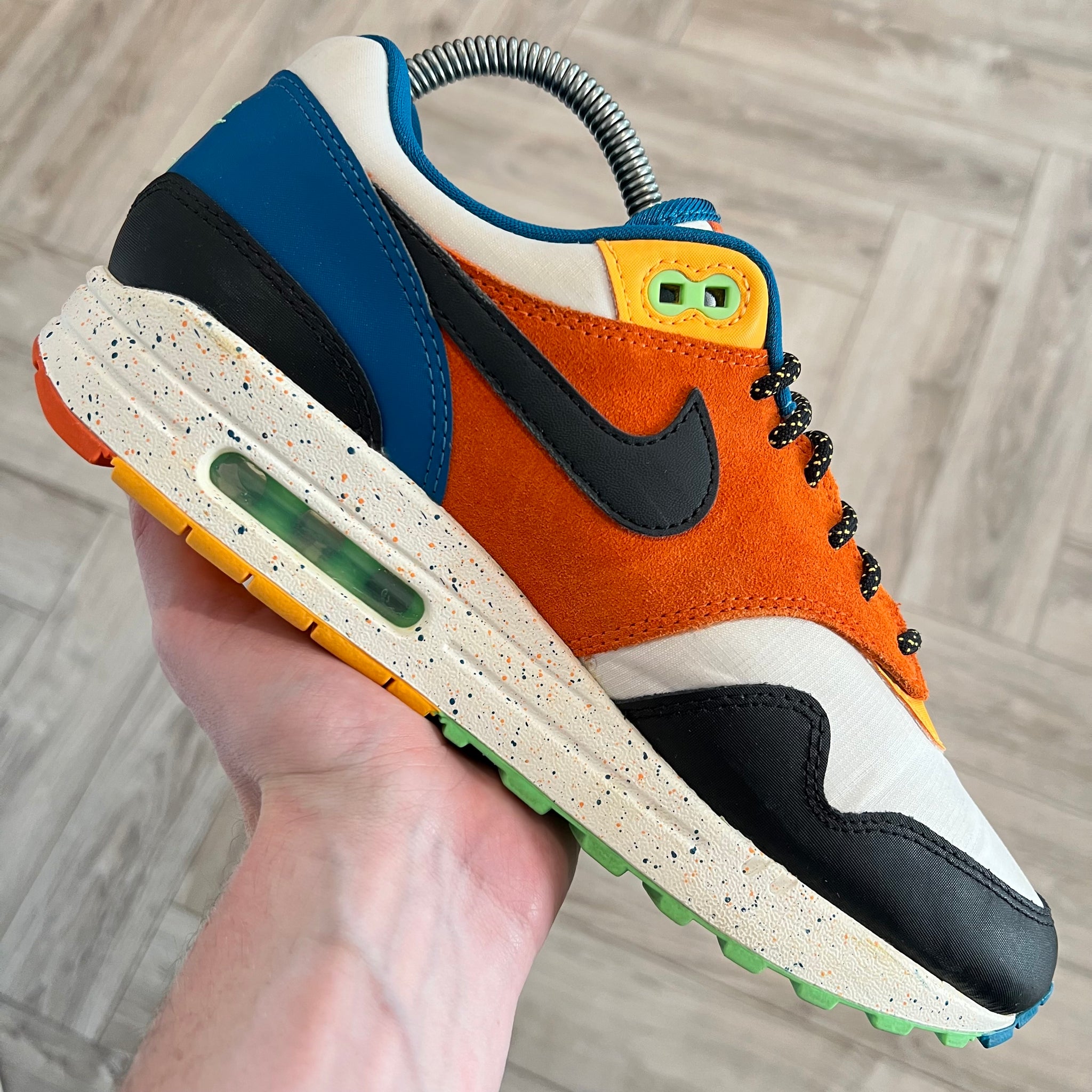 air max 1 phantom black green abyss on feet