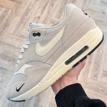 Load image into Gallery viewer, Nike Air Max 1 Mini Swoosh Pure Platinum (UK11)
