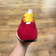 Load image into Gallery viewer, Nike Air Max 1 Dynamic Berry (UK9)
