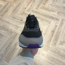 Load image into Gallery viewer, Nike Air Max 1 Future Swoosh (UK9)
