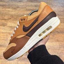 Load image into Gallery viewer, Nike Air Max 1 SNKRS Brown (UK9)
