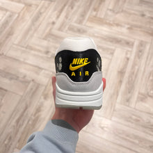 Load image into Gallery viewer, Nike Air Max 1 Daisy (UK9)
