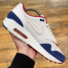 Load image into Gallery viewer, Nike Air Max 1 USA (UK8.5)
