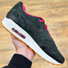 Load image into Gallery viewer, Nike Air Max 1 By You Black Pink Gum (UK9)
