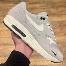 Load image into Gallery viewer, Nike Air Max 1 Mini Swoosh Pure Platinum (UK11)
