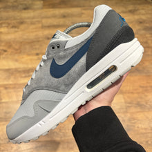 Load image into Gallery viewer, Nike Air Max 1 City Pack London (UK9)
