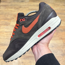 Load image into Gallery viewer, Nike Air Max 1 PRM Brown Velvet (UK9)
