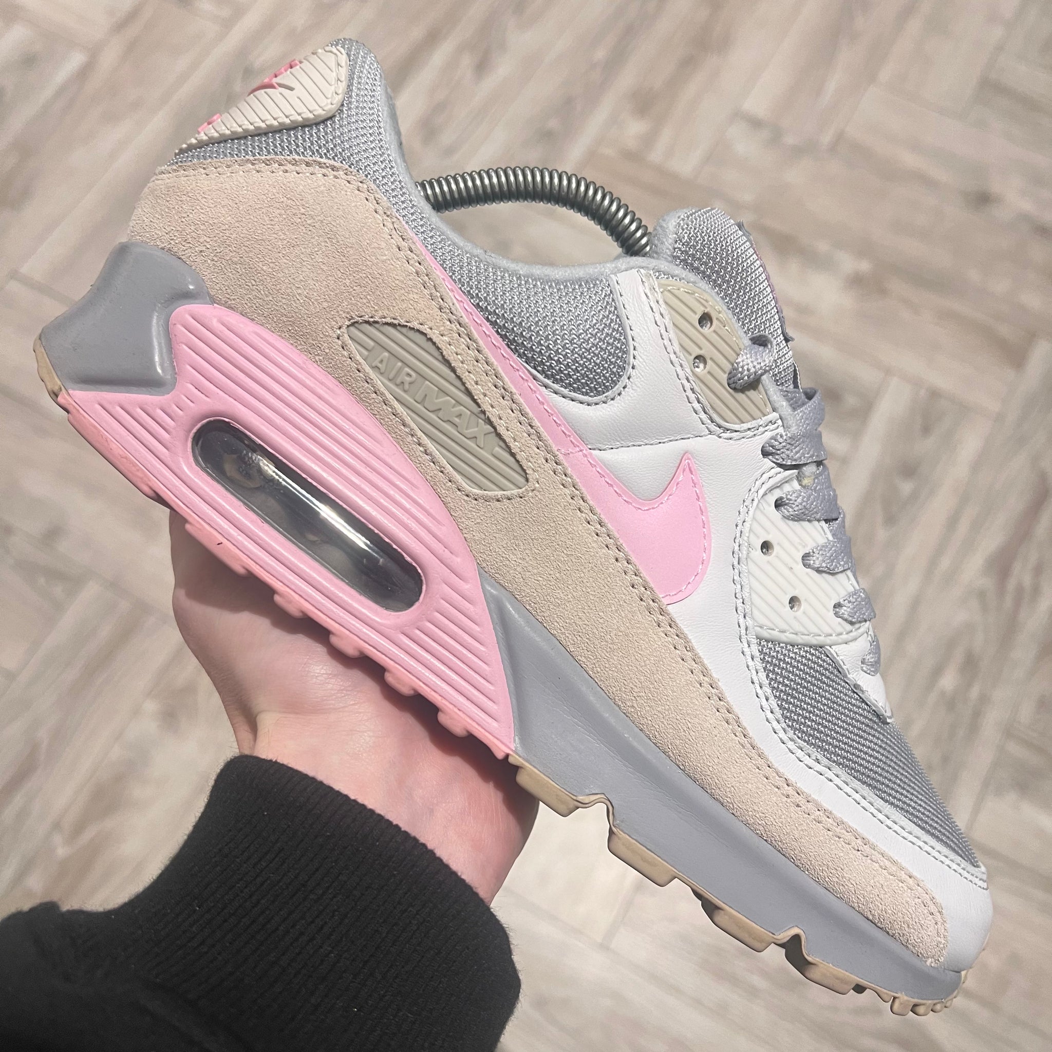 Pink grey air max sales