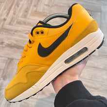 Load image into Gallery viewer, Nike Air Max 1 University Gold (UK8.5)
