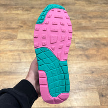 Load image into Gallery viewer, Nike Air Max 1 By You (UK7)
