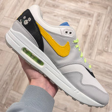 Load image into Gallery viewer, Nike Air Max 1 Daisy (UK9)
