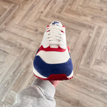 Load image into Gallery viewer, Nike Air Max 1 USA (UK8.5)
