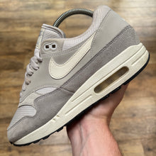 Load image into Gallery viewer, Nike Air Max 1 Vast Grey (UK7)
