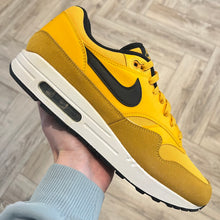 Load image into Gallery viewer, Nike Air Max 1 University Gold (UK10)
