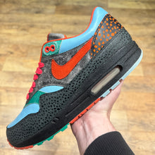 Load image into Gallery viewer, Nike Air Max 1 Supreme Tech Pack (UK9)
