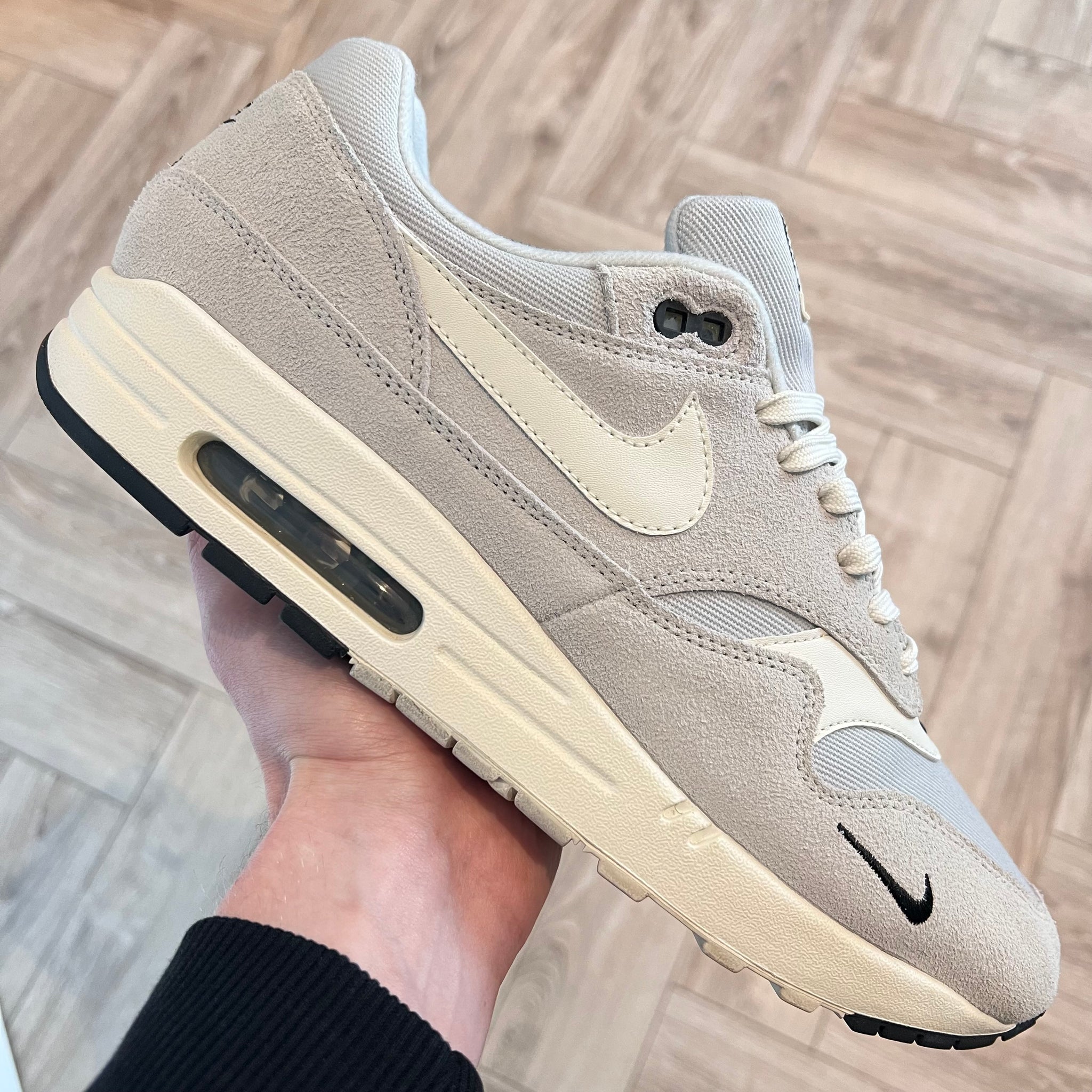 Air max 1 grey mini swoosh online