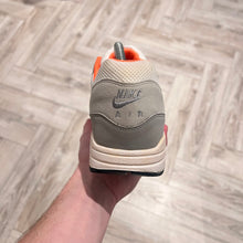 Load image into Gallery viewer, Nike Air Max 1 Total Orange (UK8.5)
