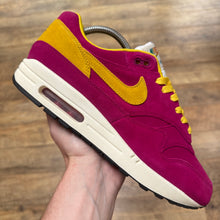 Load image into Gallery viewer, Nike Air Max 1 Dynamic Berry (UK9)
