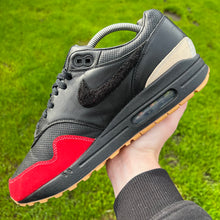 Load image into Gallery viewer, Nike Air Max 1 Master (UK8.5)
