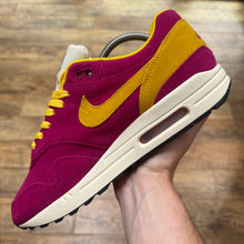 Load image into Gallery viewer, Nike Air Max 1 Dynamic Berry (UK9)
