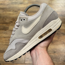 Load image into Gallery viewer, Nike Air Max 1 Vast Grey (UK7)
