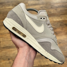 Load image into Gallery viewer, Nike Air Max 1 Vast Grey (UK7)

