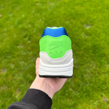 Load image into Gallery viewer, Nike Air Max 1 DNA Scream Green (UK8.5)
