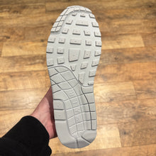 Load image into Gallery viewer, Nike Air Max 1 City Pack London (UK9)
