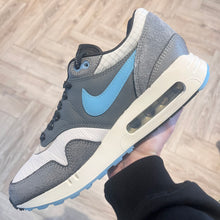 Load image into Gallery viewer, Nike Air Max 1 ‘86 Chicago (UK8.5)
