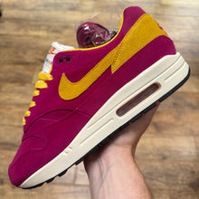 Load image into Gallery viewer, Nike Air Max 1 Dynamic Berry (UK9)
