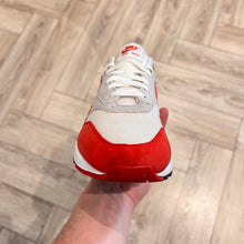 Load image into Gallery viewer, Nike Air Max 1 Anniversary Red (UK8.5)
