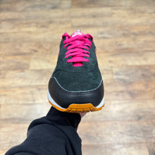Load image into Gallery viewer, Nike Air Max 1 By You Black Pink Gum (UK9)
