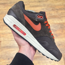 Load image into Gallery viewer, Nike Air Max 1 PRM Brown Velvet (UK9)
