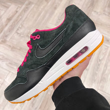 Load image into Gallery viewer, Nike Air Max 1 Unlocked by You (UK9)
