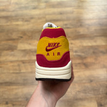 Load image into Gallery viewer, Nike Air Max 1 Dynamic Berry (UK9)
