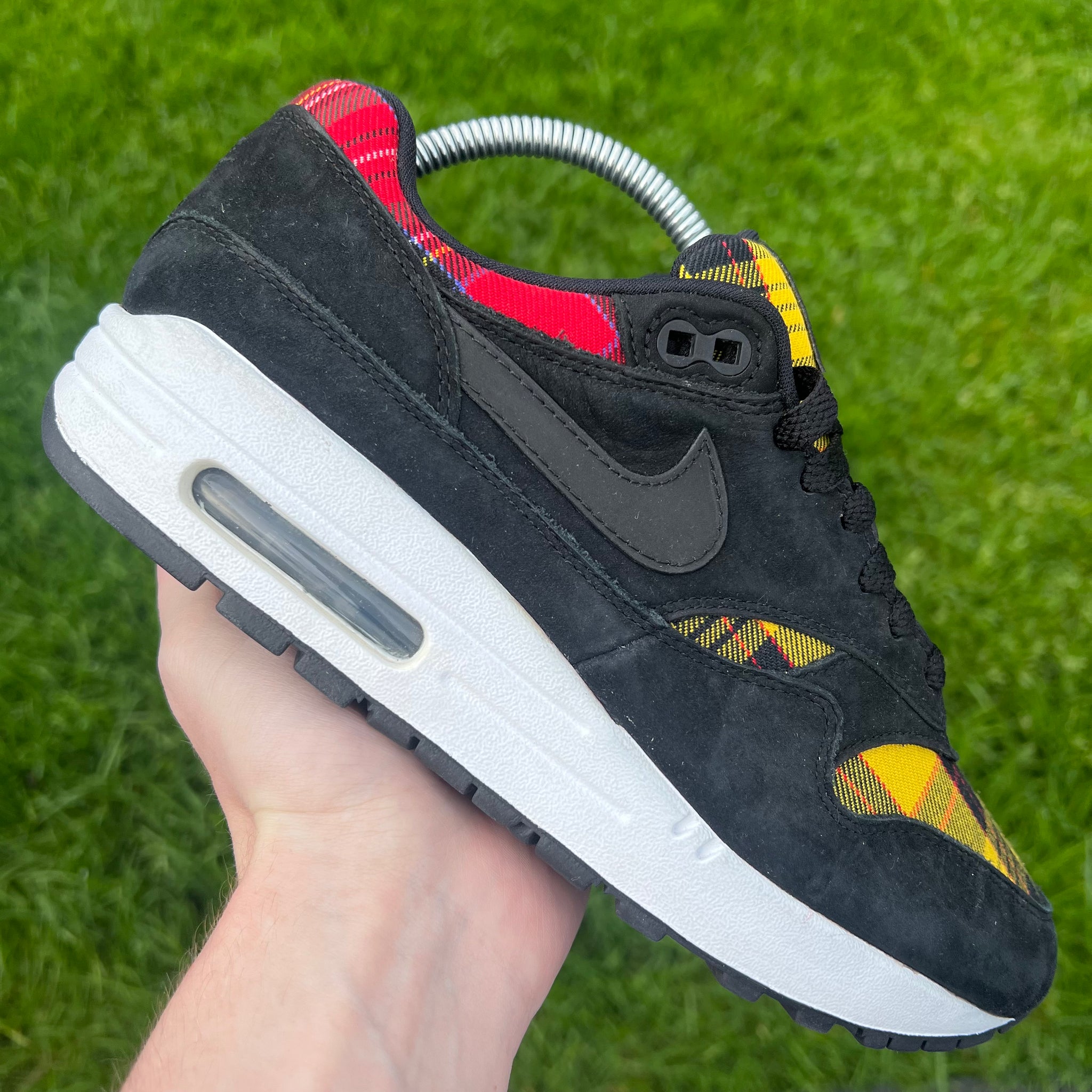 Air max plus tartan black discount