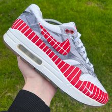 Load image into Gallery viewer, Nike Air Max 1 Los Primeros (UK8.5)
