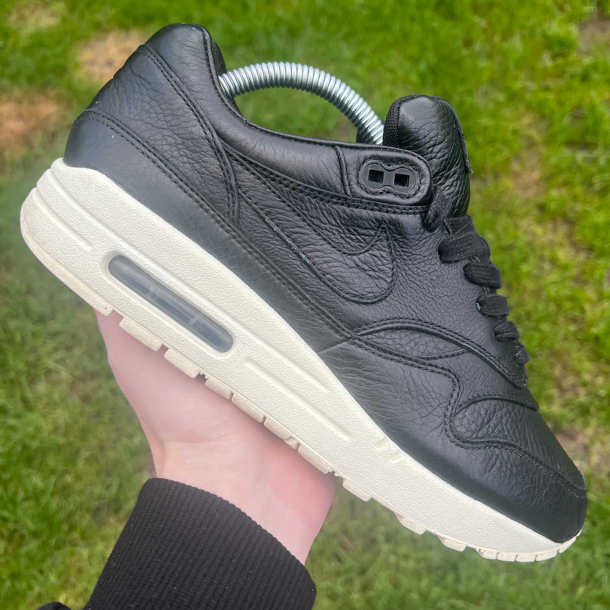 Air max 1 pinnacle white sales