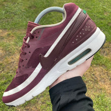 Load image into Gallery viewer, Nike Air Max Ultra BW Maroon (UK6.5)
