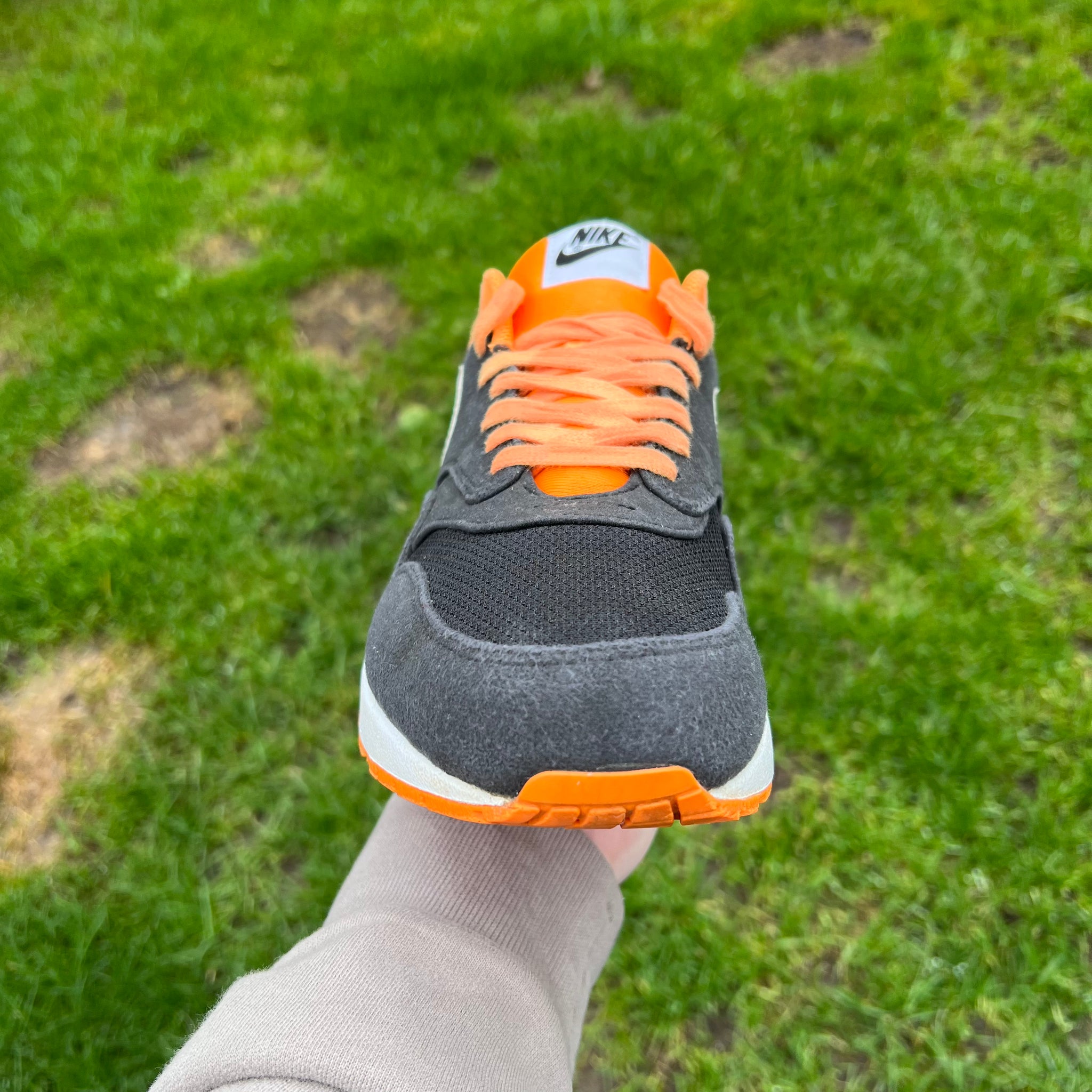 Nike air sales max 1 venom