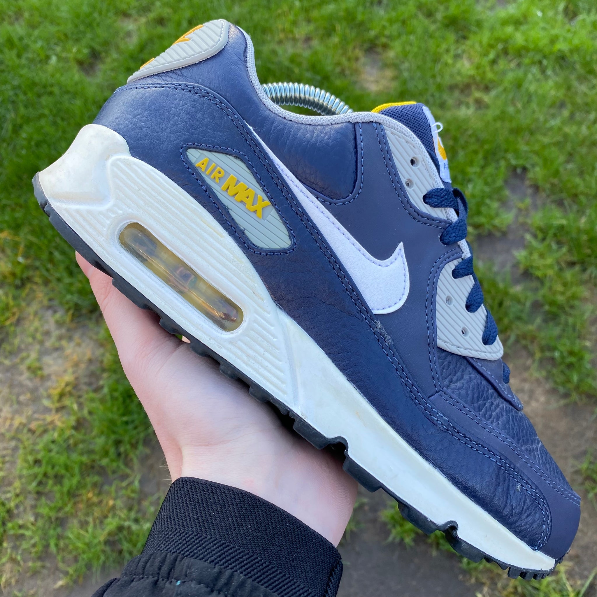 Nike air max blue and gold best sale