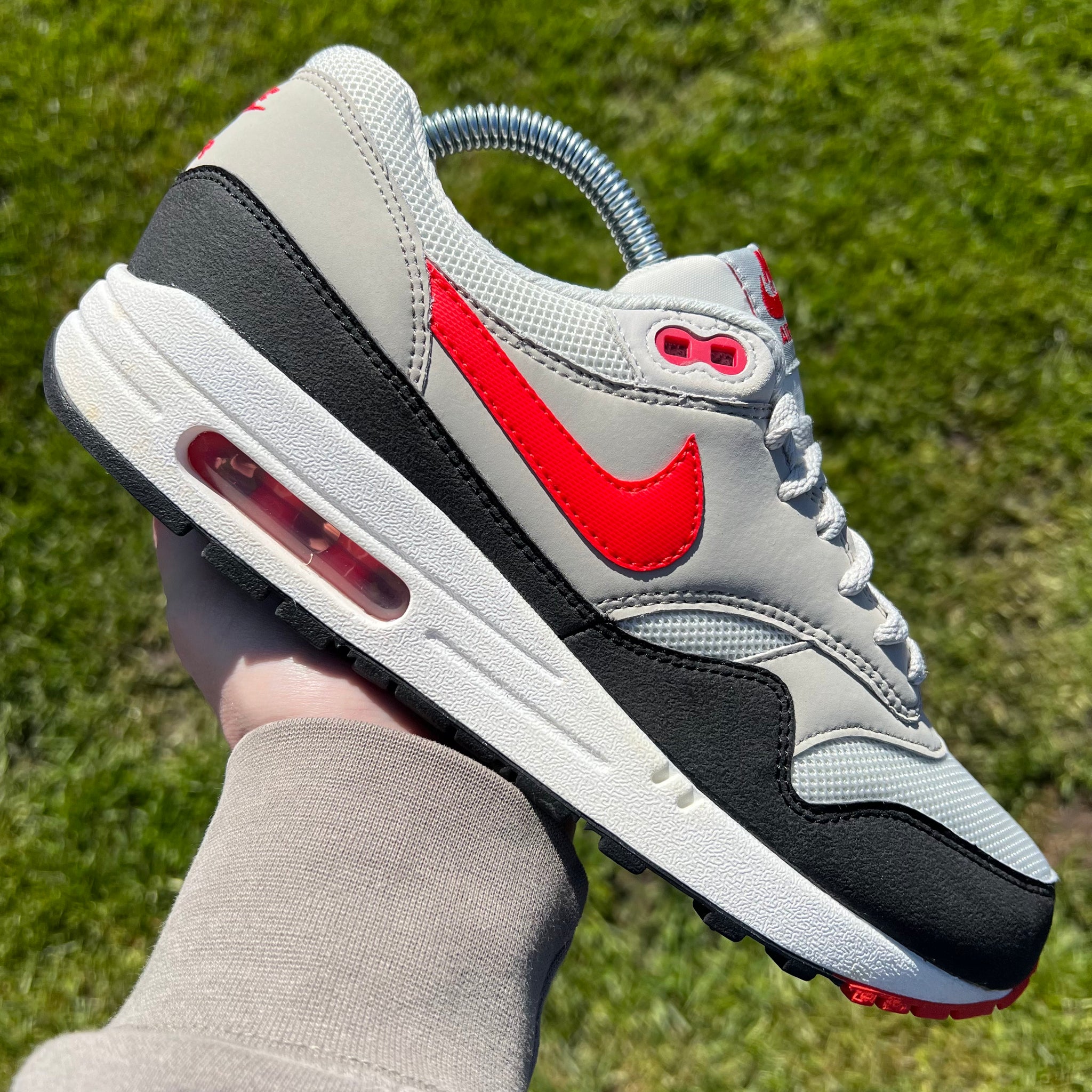 Red nike clearance air max 1