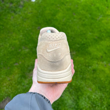 Load image into Gallery viewer, Nike Air Max 1 Pinnacle Linen Gum (UK8)
