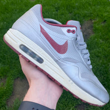 Load image into Gallery viewer, Nike Air Max 1 Hyp Night Track Red (UK9.5)
